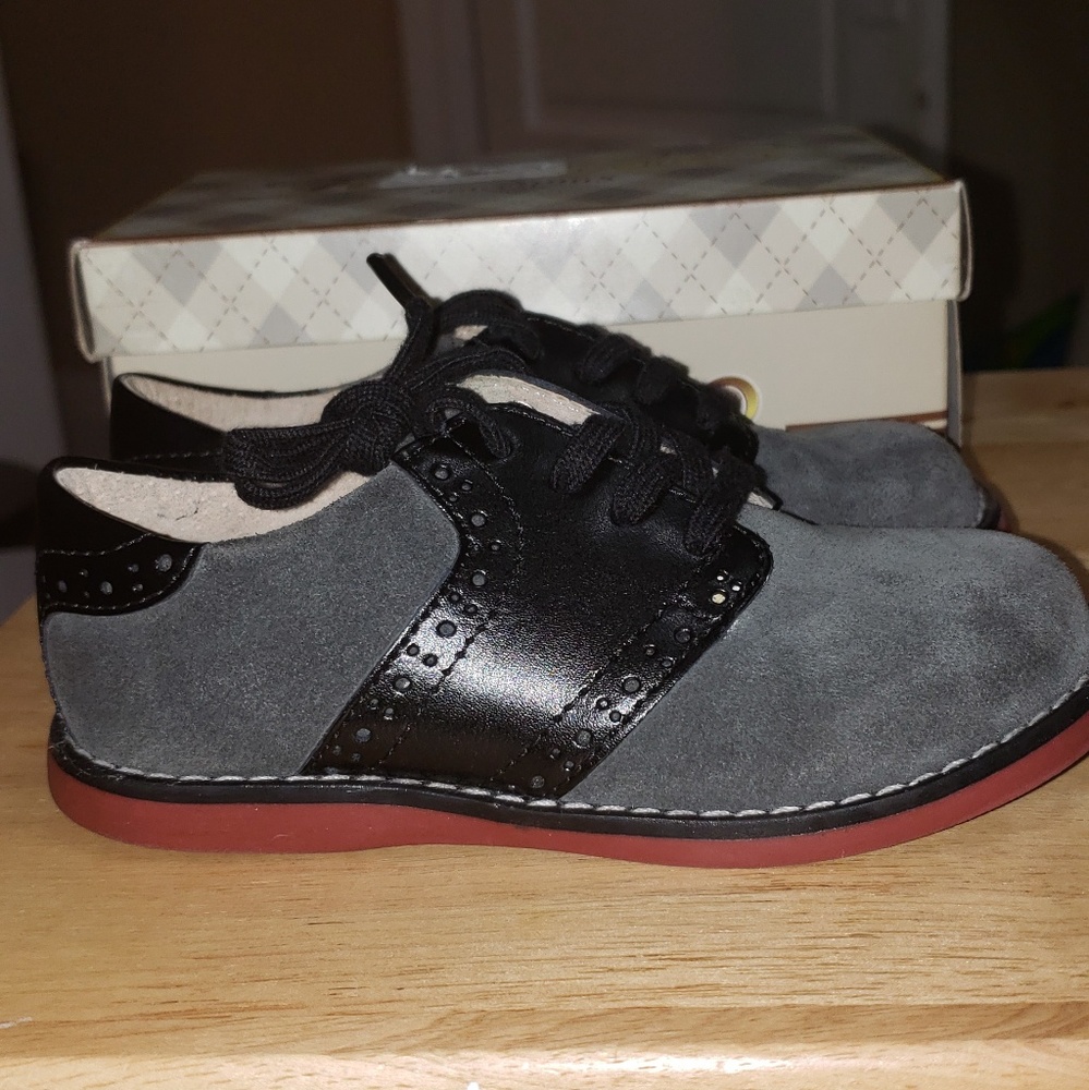 Footmates Lace Up Dress Shoes